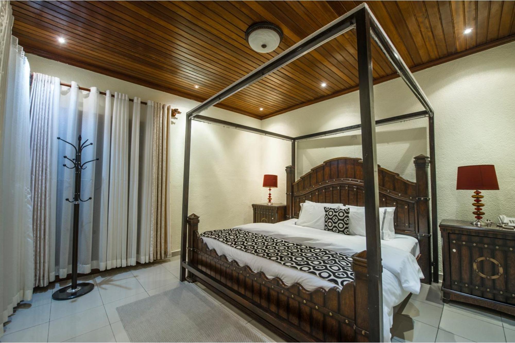 Khana Khazana Boutique Hotel キガリ エクステリア 写真